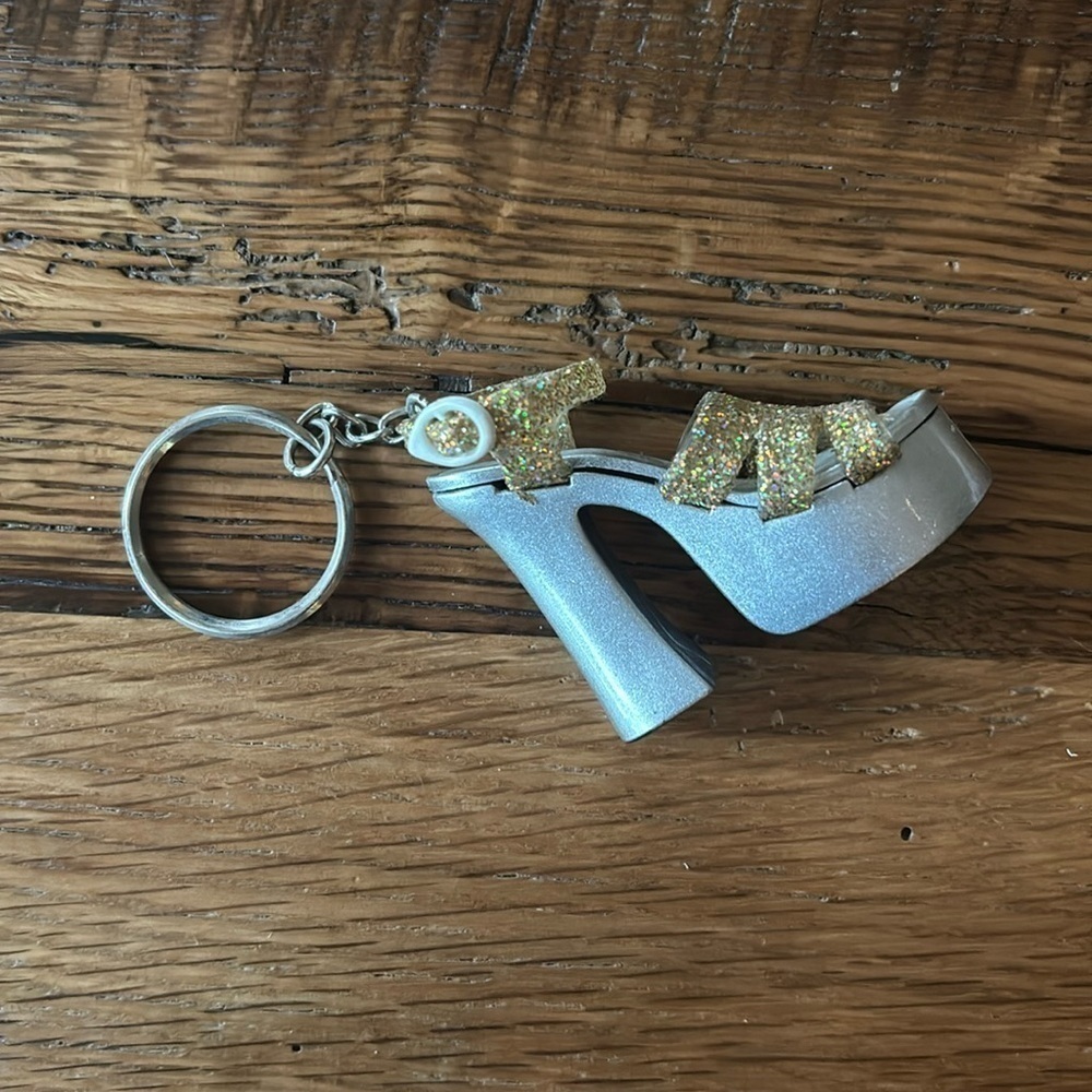 Y2K plastic high heel shoe keychain 👡✨